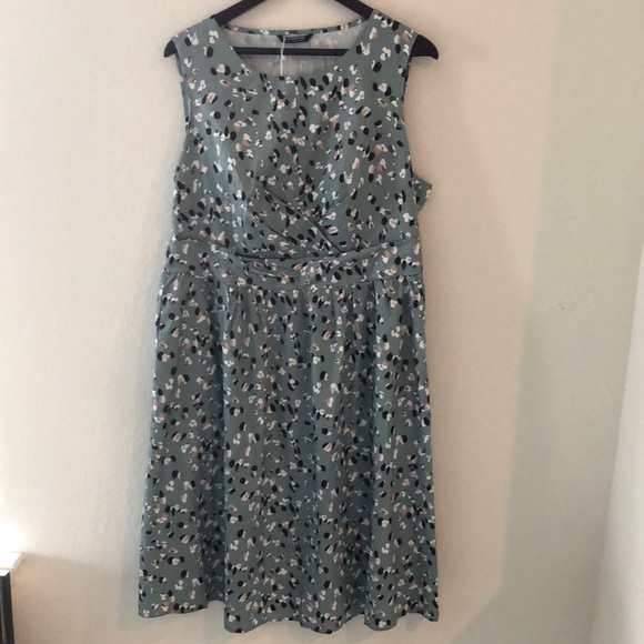 BloomChic grayish/green Sleeveless Abstract  Midi Dress 18-20 w/pockets NWT - Picture 1 of 10